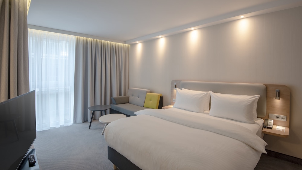 Holiday Inn Express Offenbach 16/68
