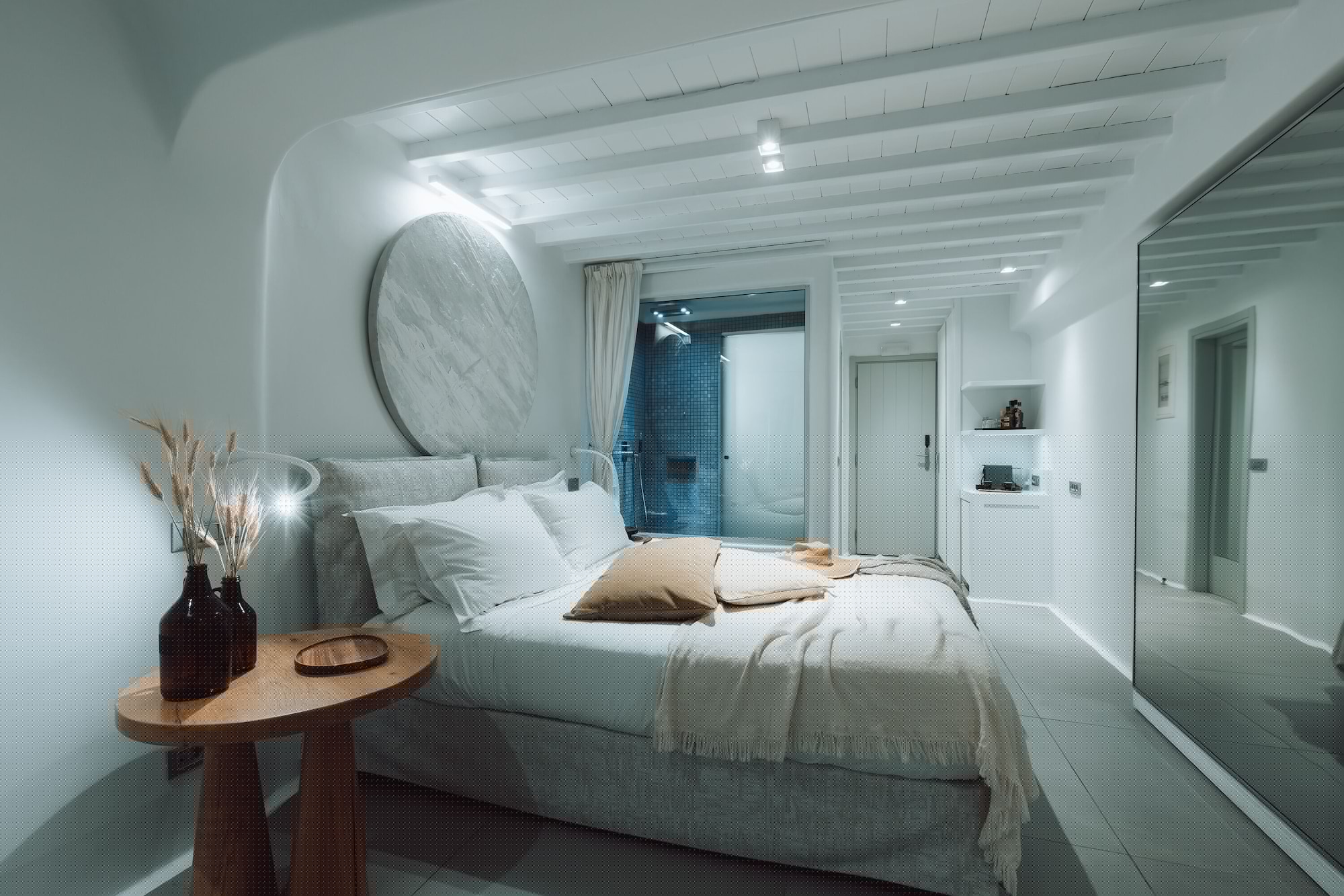 DELUXE, KING BED, HOT TUB
