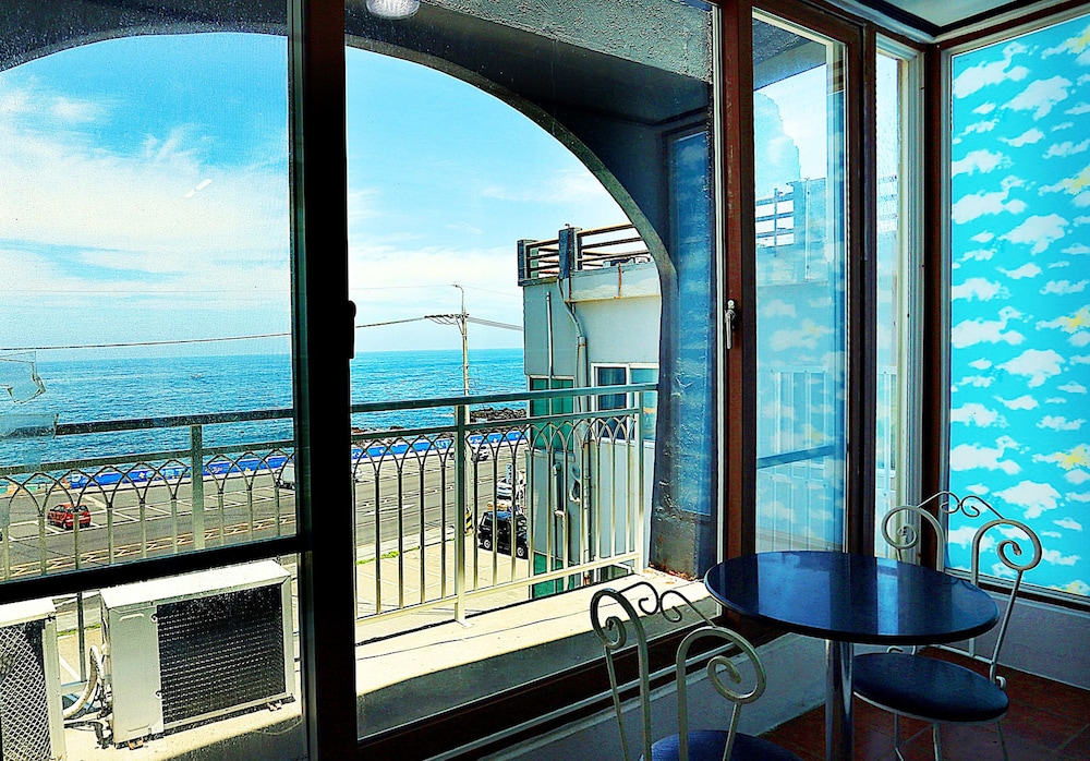 Jeju Beach House 11/32
