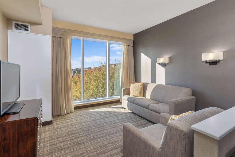 Cambria Hotels Plano Frisco 15/50