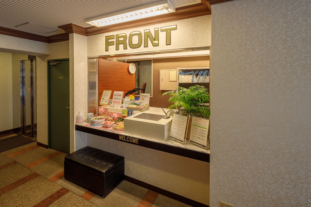 Yokohama Sakuragicho Town Hotel 24 (ex Tsukigime Club Sakuragicho) 32/33