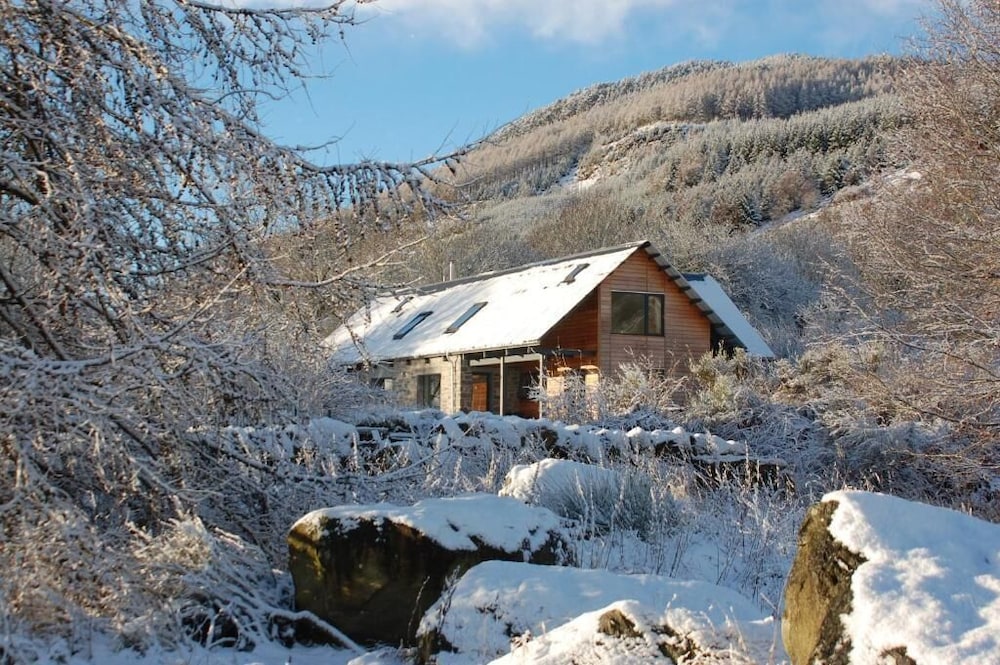 The Steading 41/48