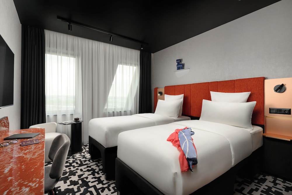 Tribe Essential, Twin Beds
