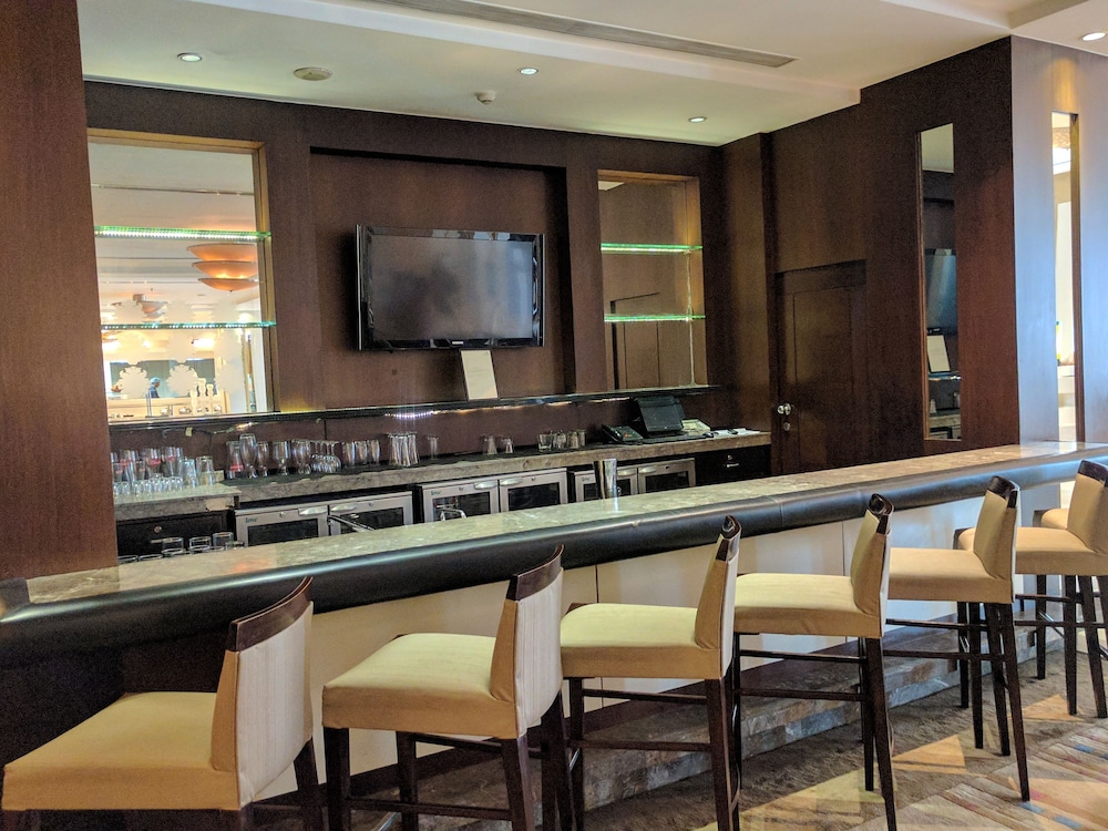 Lemon Tree Premier 2 Gurugram 50/62