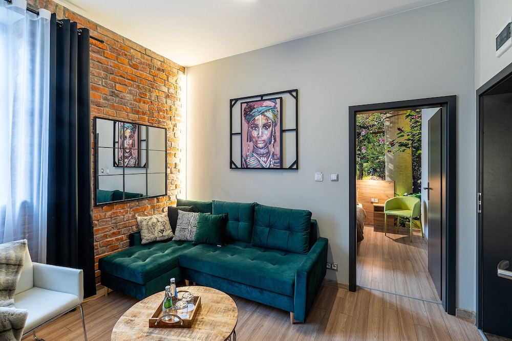 Art And Garden Residence 28/50