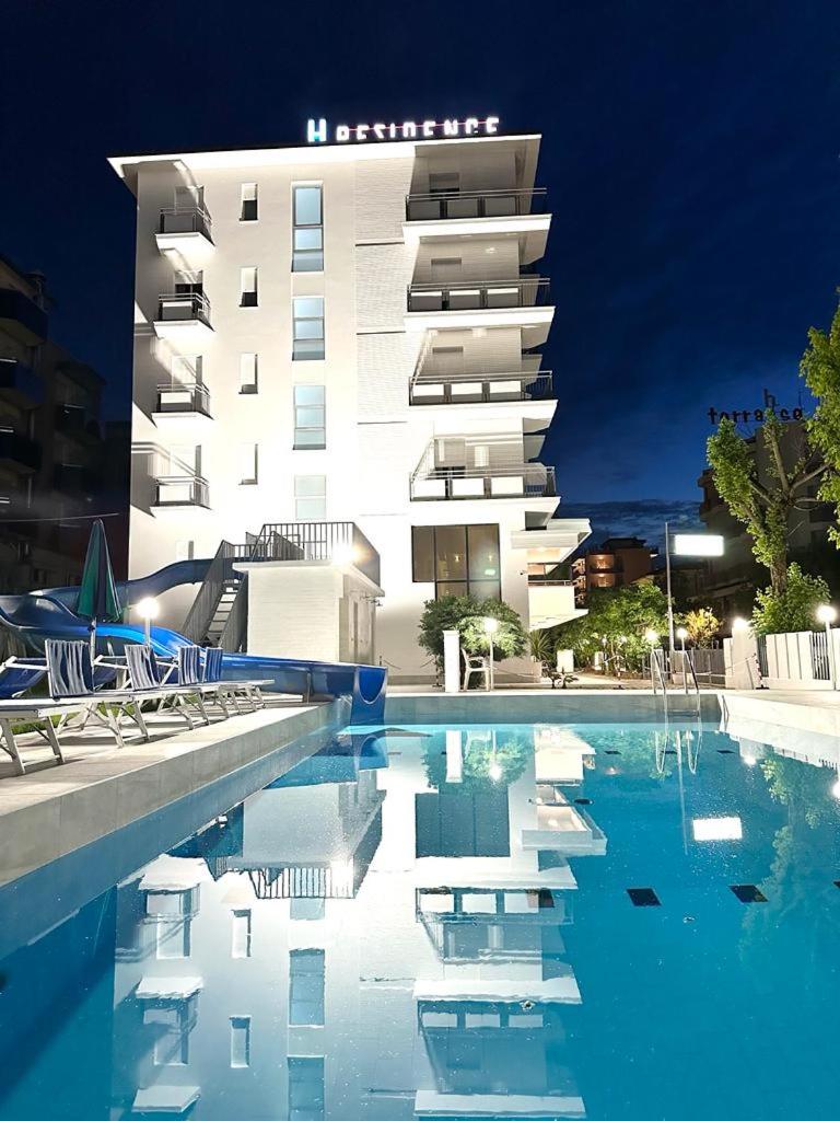 Club Hotel Residence 3/30
