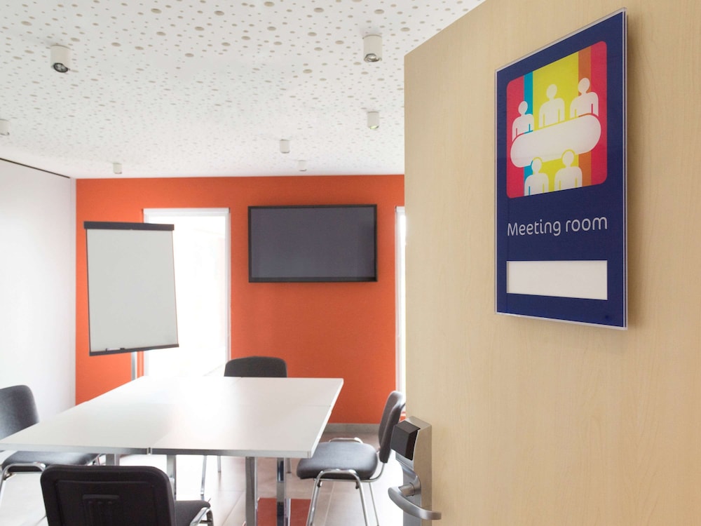 IBIS STYLES NIVELLES 52/73
