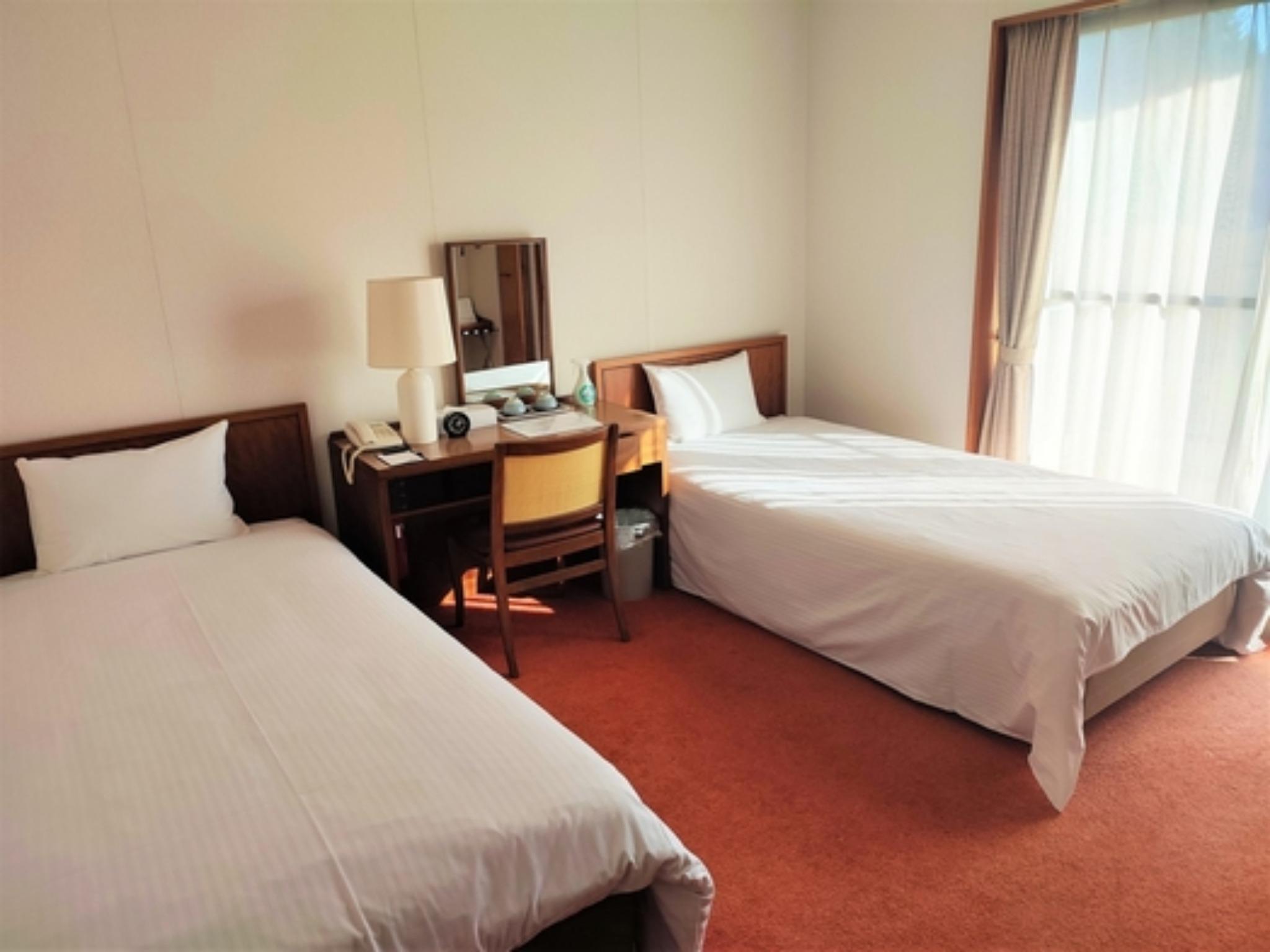 Star, Twin Beds, Accessible