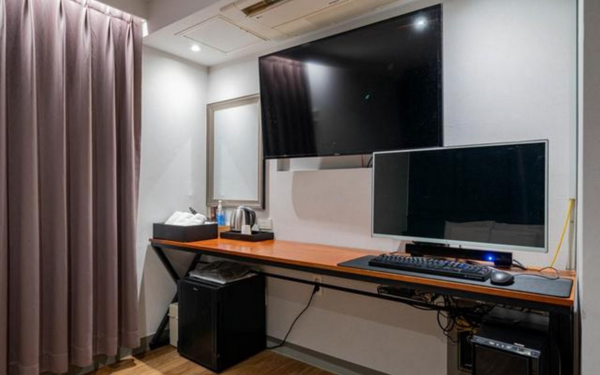 Jani B Hotel 50/56