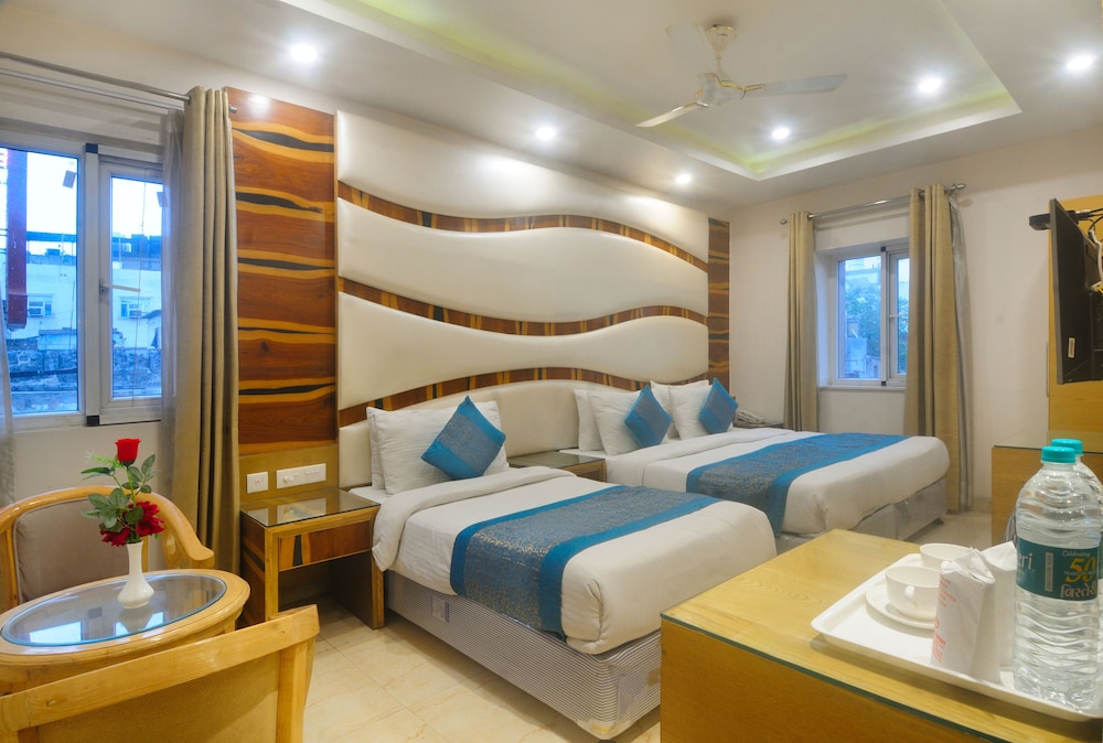 Hotel Gold Regency 8/34