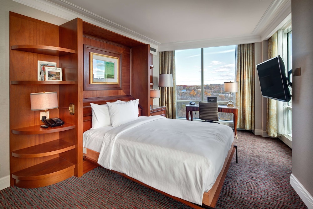 Hilton Lac Leamy 25/86