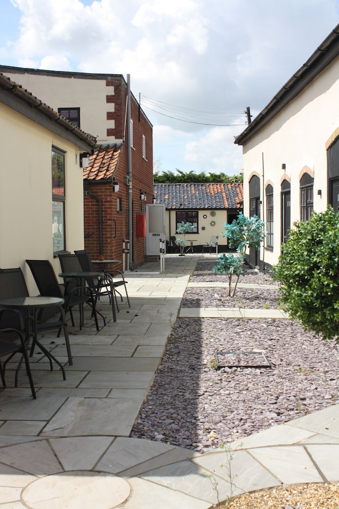 OYO Watton Vibe Hotel 46/50