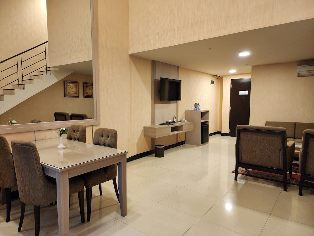Grand Paragon 43/55