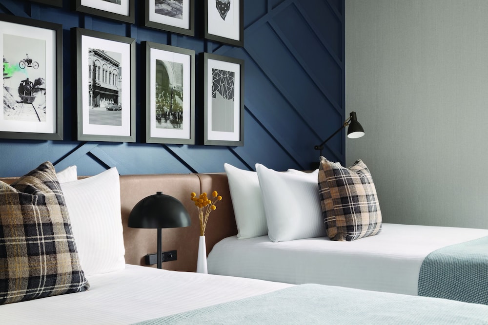 The Eddy Taproom & Hotel 2/62
