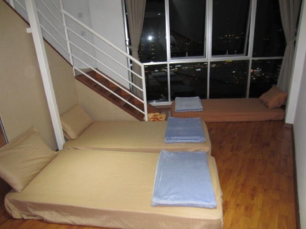The Ceo Executive Office Suites 8/47