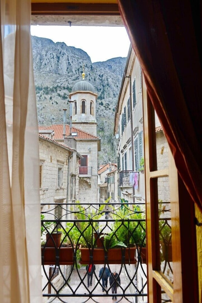 Hotel Marija 33/60