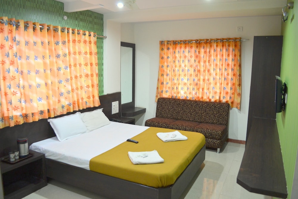 Hotel Sai Kamal 38/57