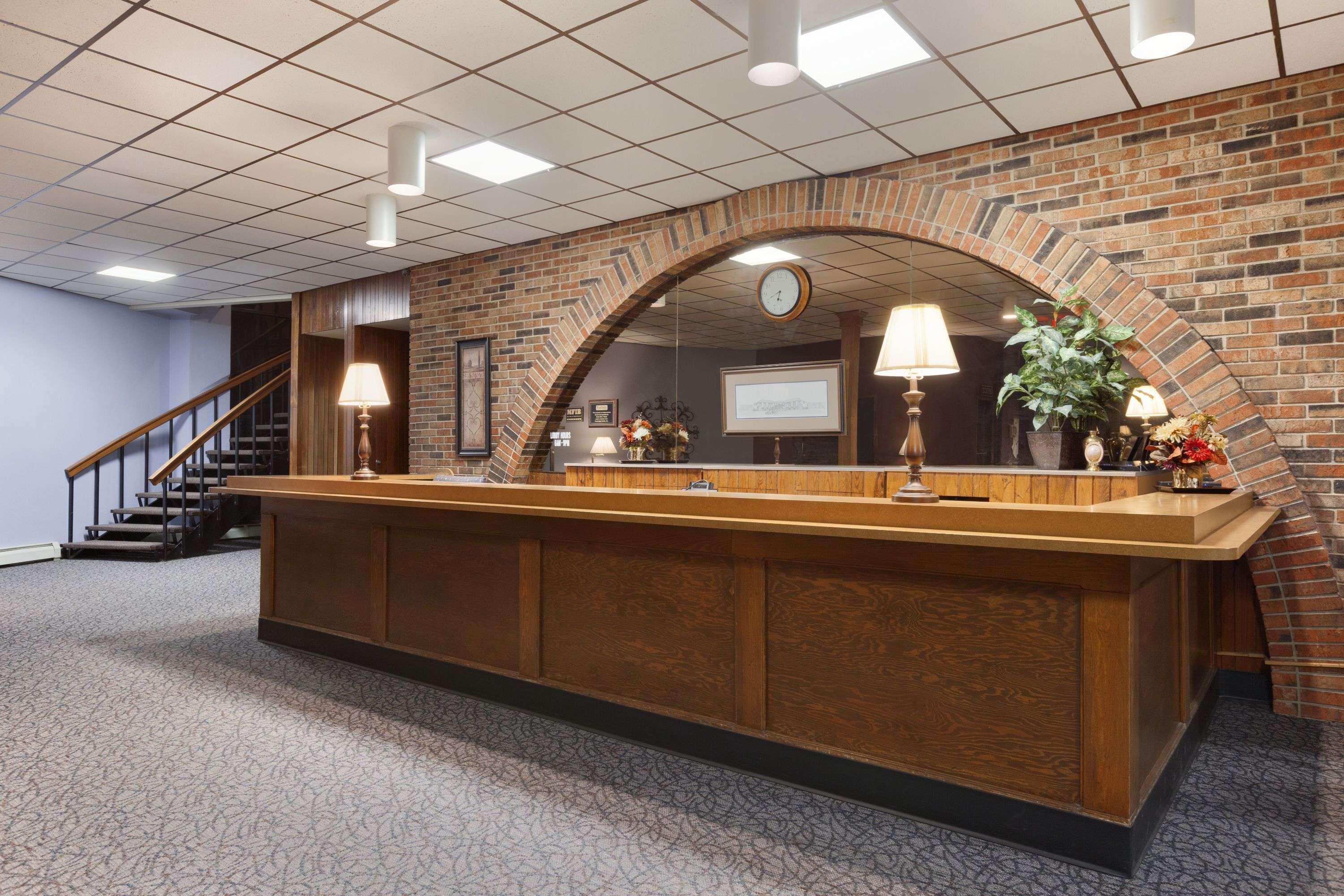 Travelodge By Wyndham Motel Of St Cloud 2/17
