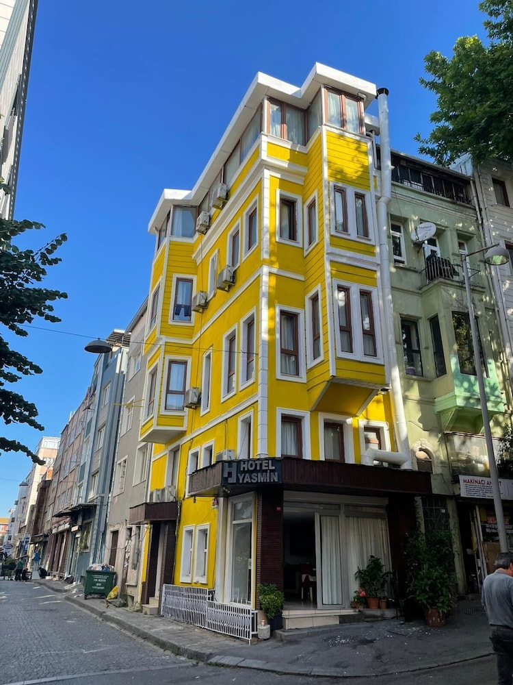 Yasmin Hotel 5/48