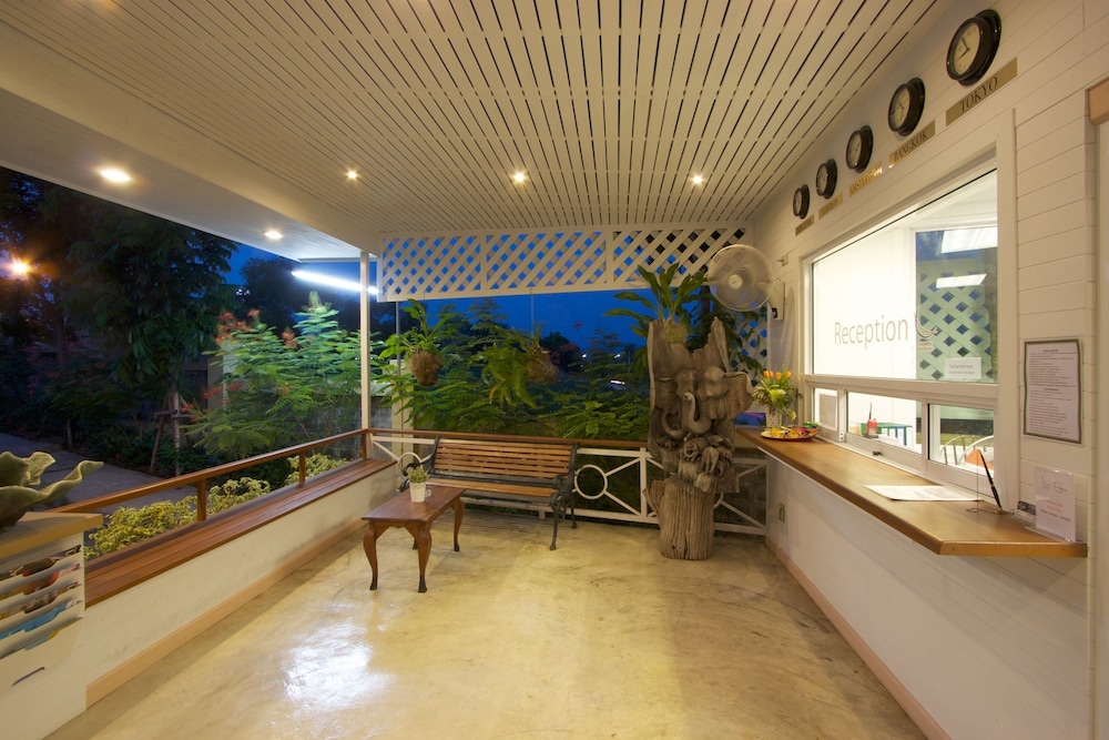 Charn Residence 7/31