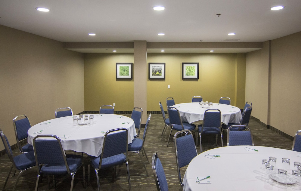 HOLIDAY INN SUDBURY 42/58