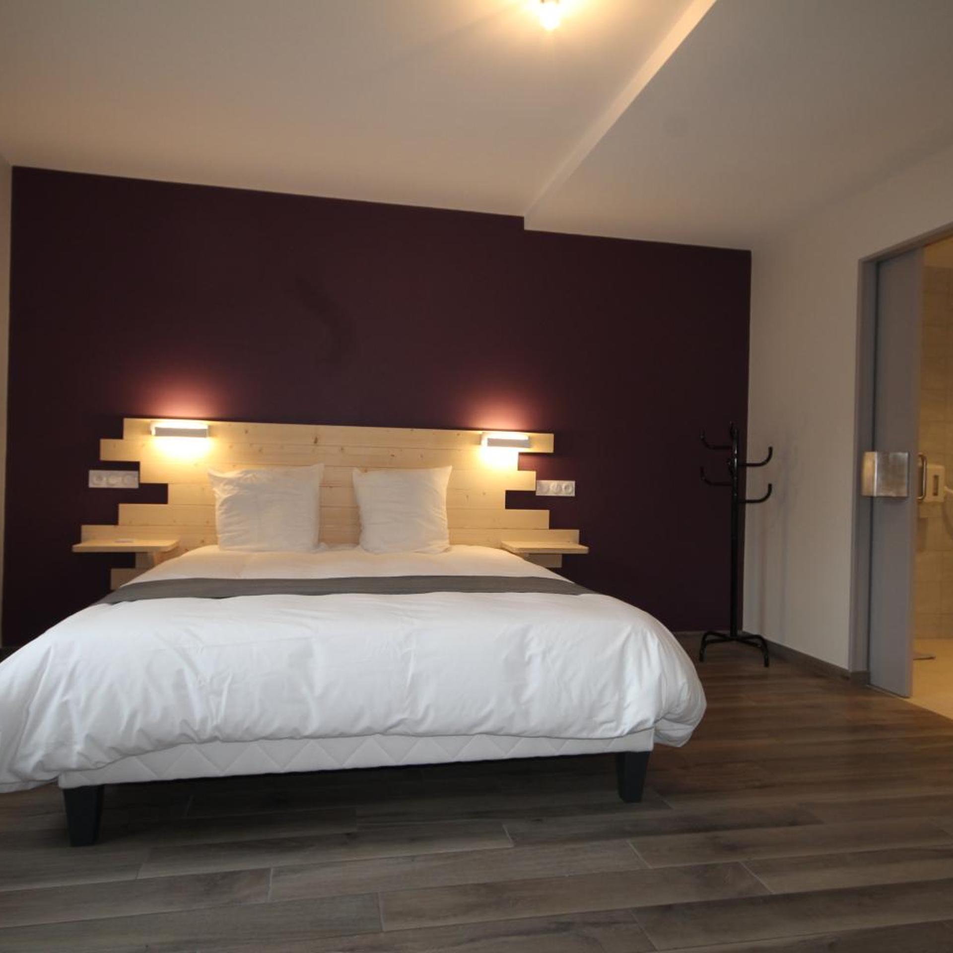 AUBERGE DE LA CLOCHE 4/22