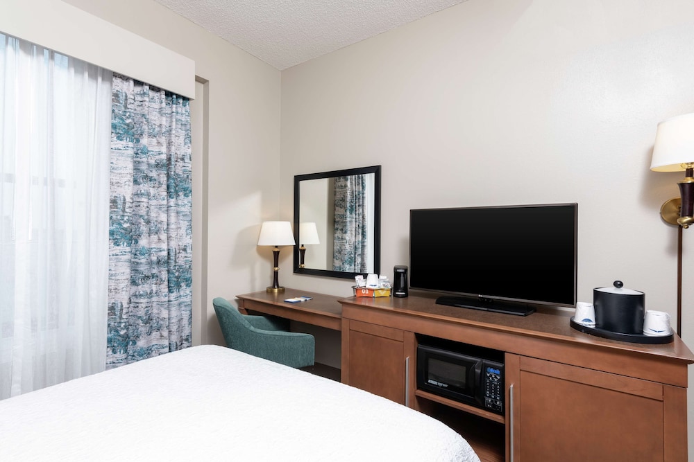 Hampton Inn Indianapolis Downtown Across From Circle Centre 28/75