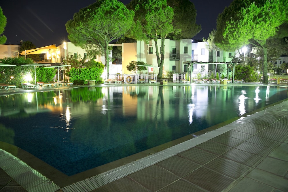 Bodrum Sea Side Beach Club Hotel - All Inclusive 12/72