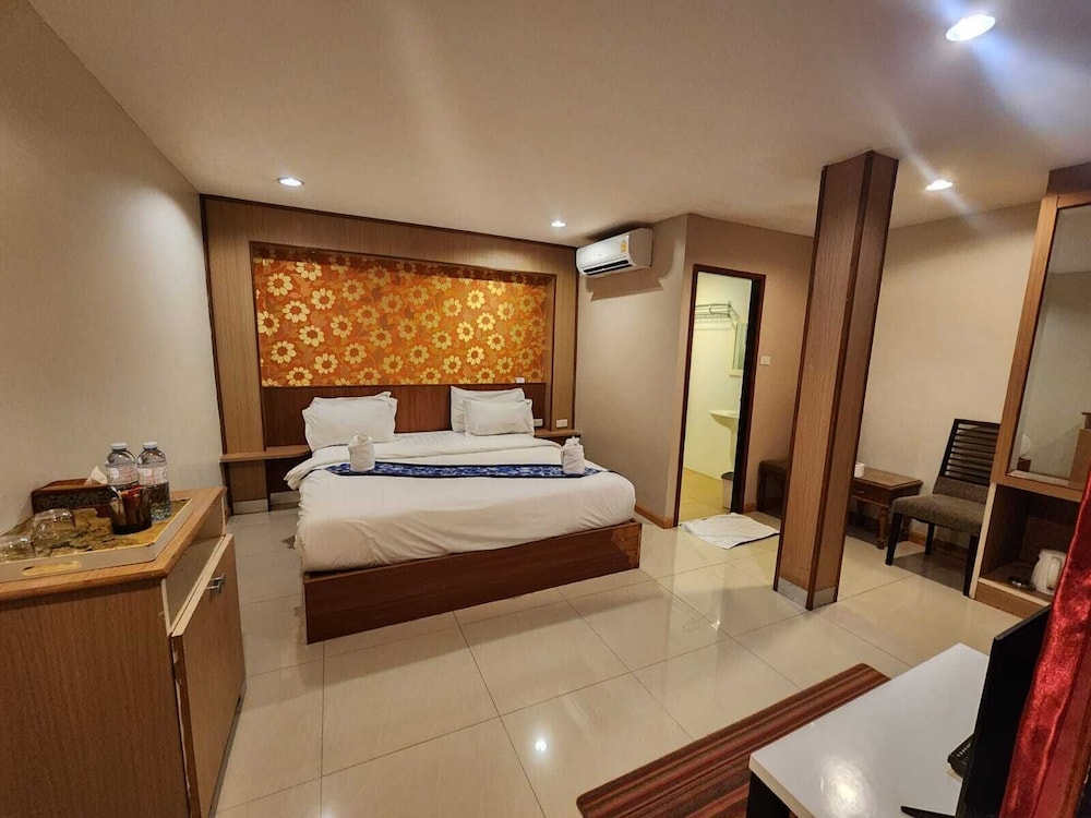 Star Residency 20/38