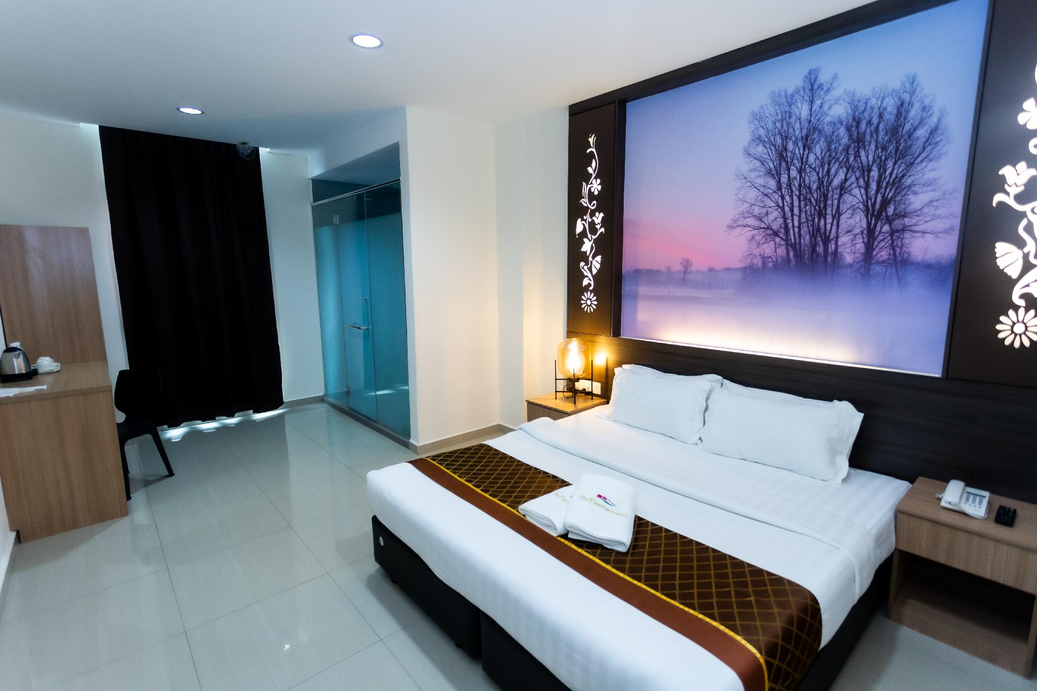 D&F BOUTIQUE HOTEL ERA SQUARE 12/25