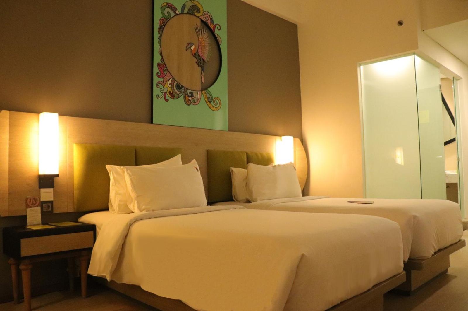 Happiness, Twin Beds