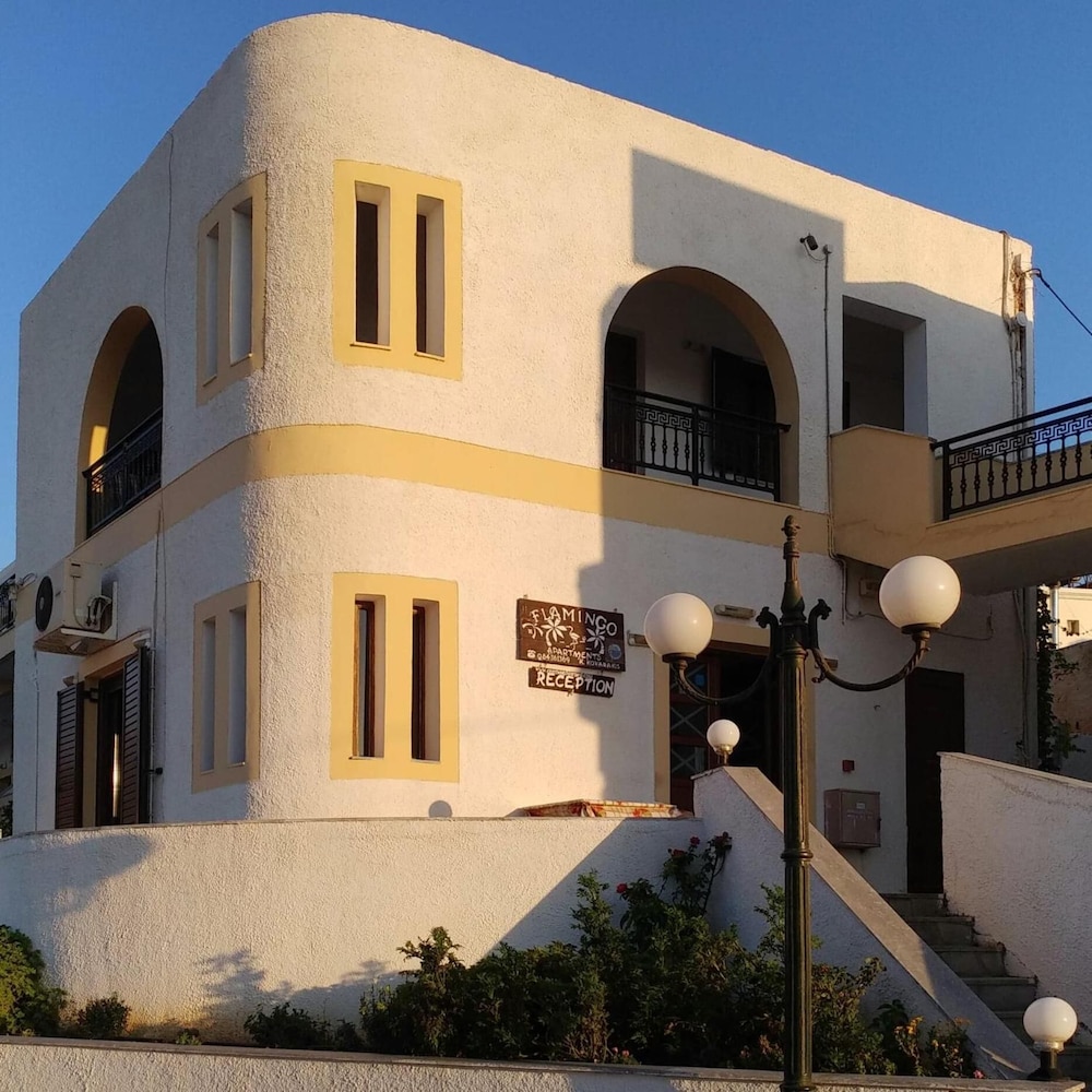 Flamingo Apartments 9/48