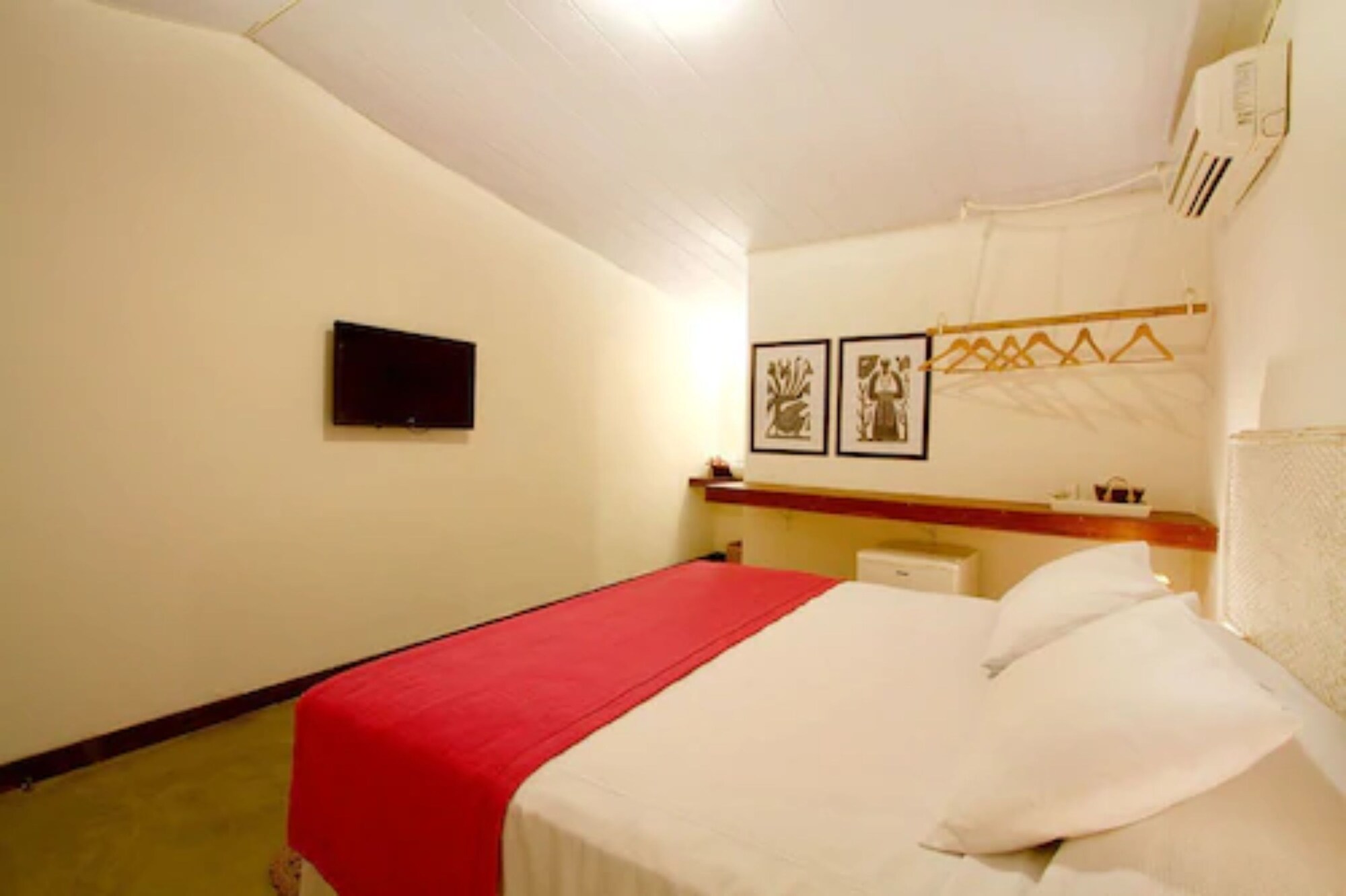 STANDARD, DOUBLE OR TWIN BED