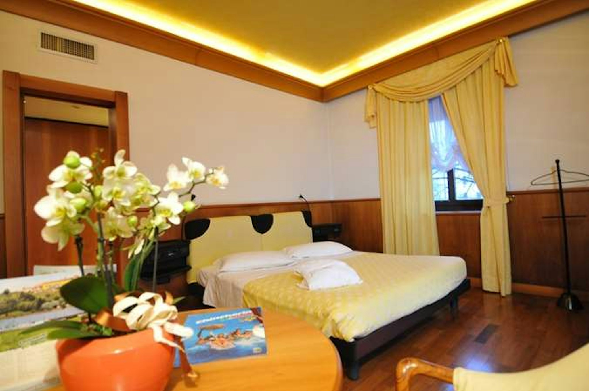 Grand Hotel Astoria 11/57
