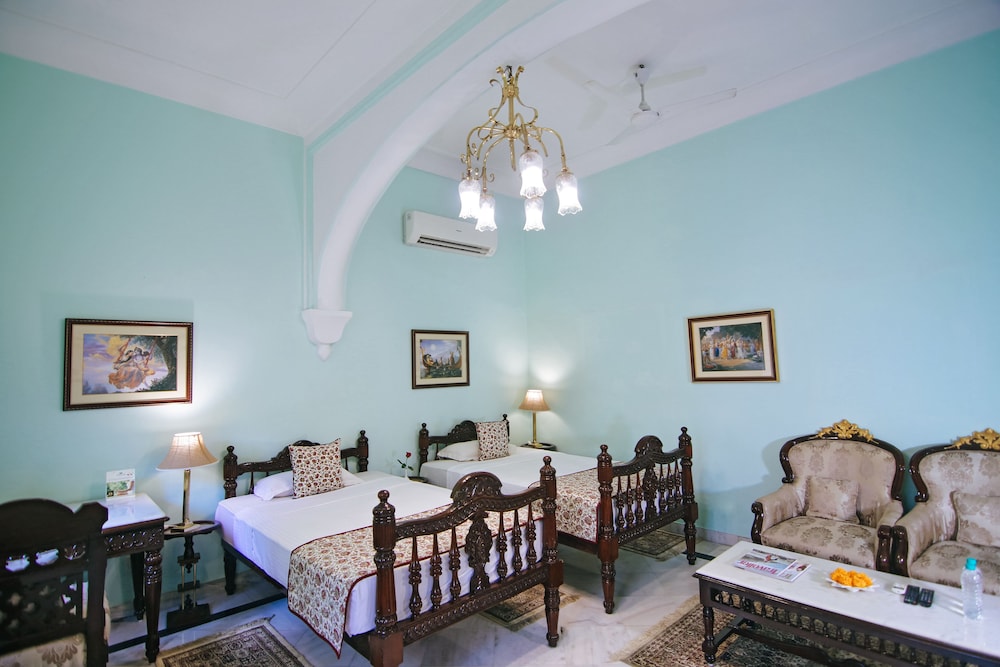 ALSISAR HAVELI 60/73
