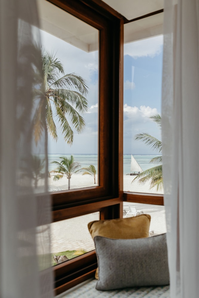 LUX* Marijani Zanzibar 38/65