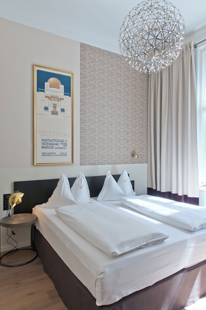 SELECT, SUPERIOR, DOUBLE BED