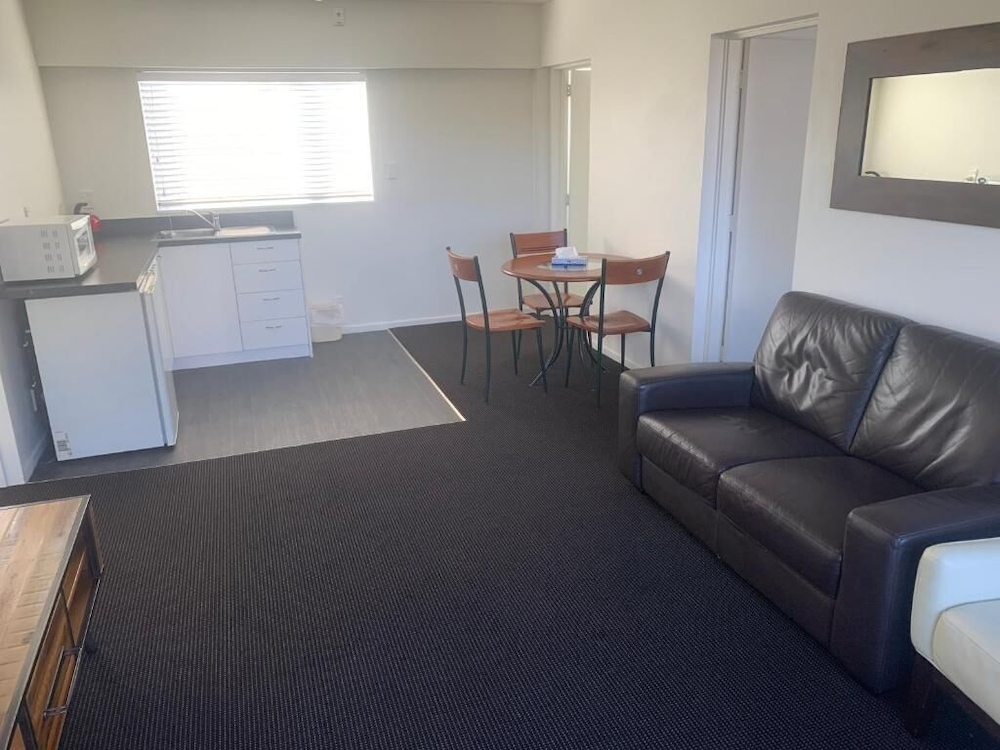 The Riccarton 22/50