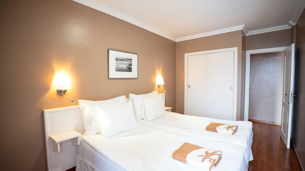 Coral La Quinta Park Suites 14/60
