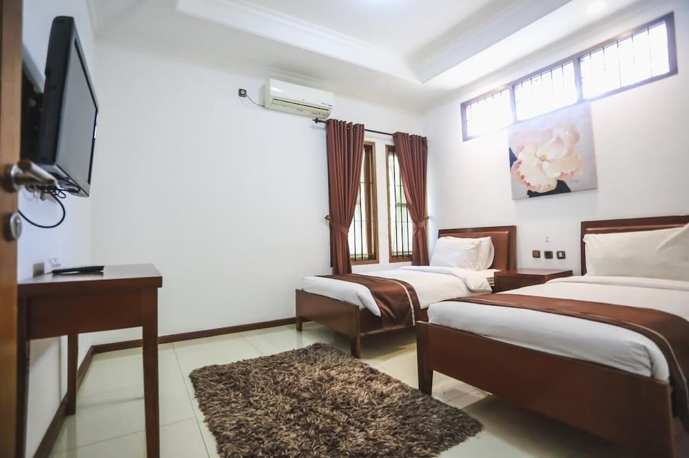 KULDESAK VILLAS BANDUNG 28/74