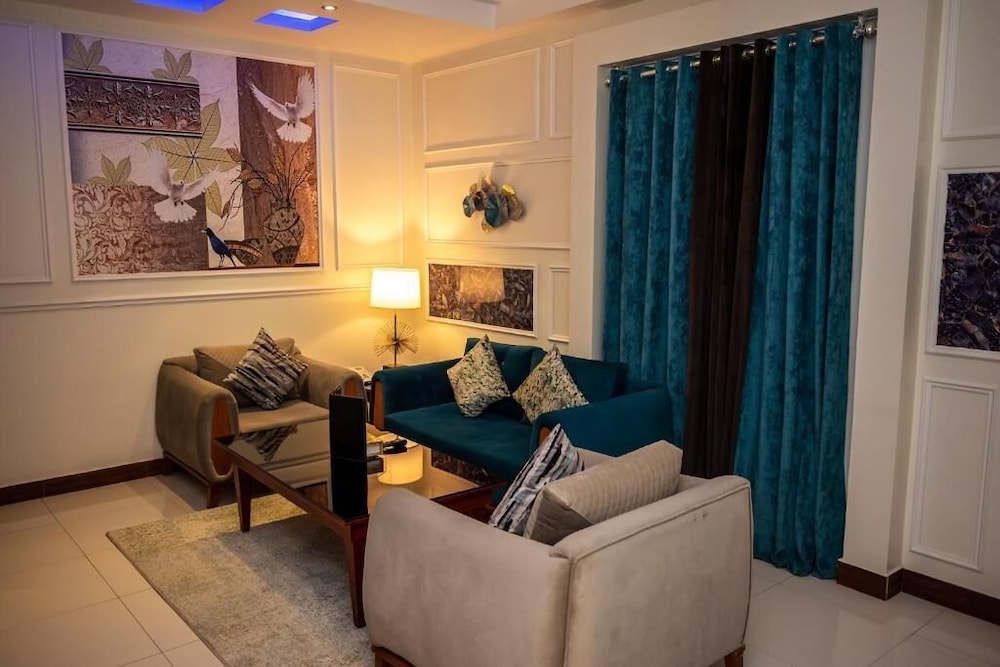 فندق ميرال كراون(Meral Crown Hotel) 41/62