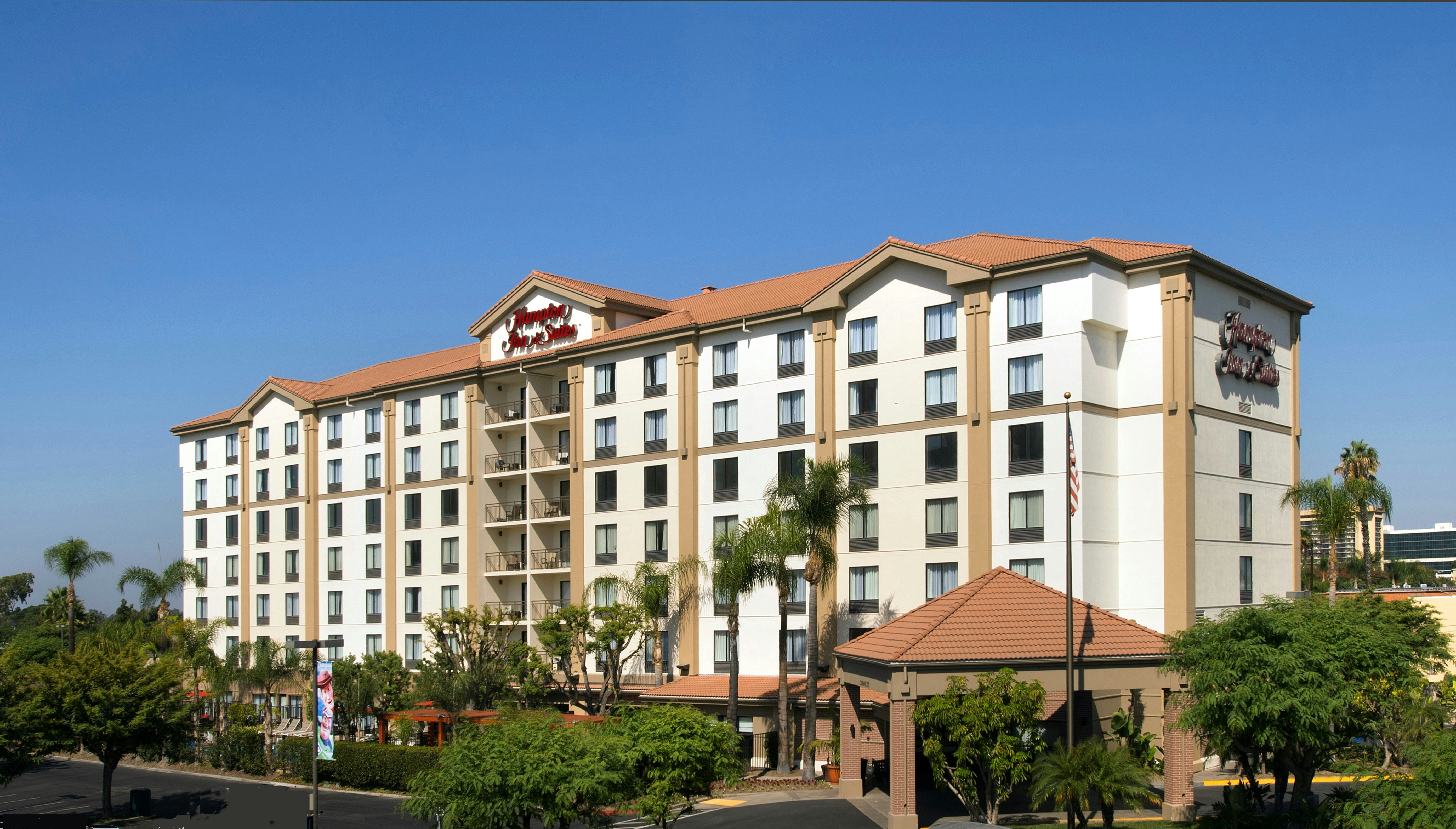 Hampton Inn & Suites Anaheim - Garden Grove 5/44