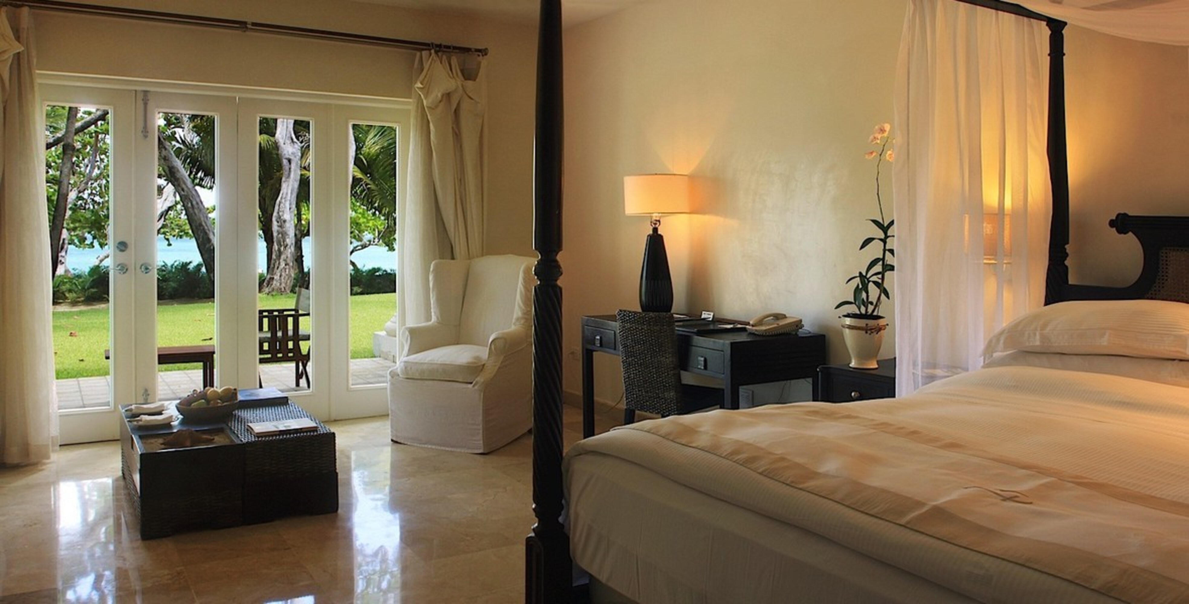 Junior Suite, King Bed, Ocean Front