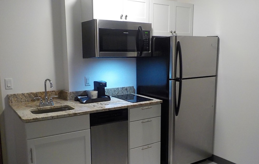 The SureStay Hotel by Best Western Presque Isle 38/42