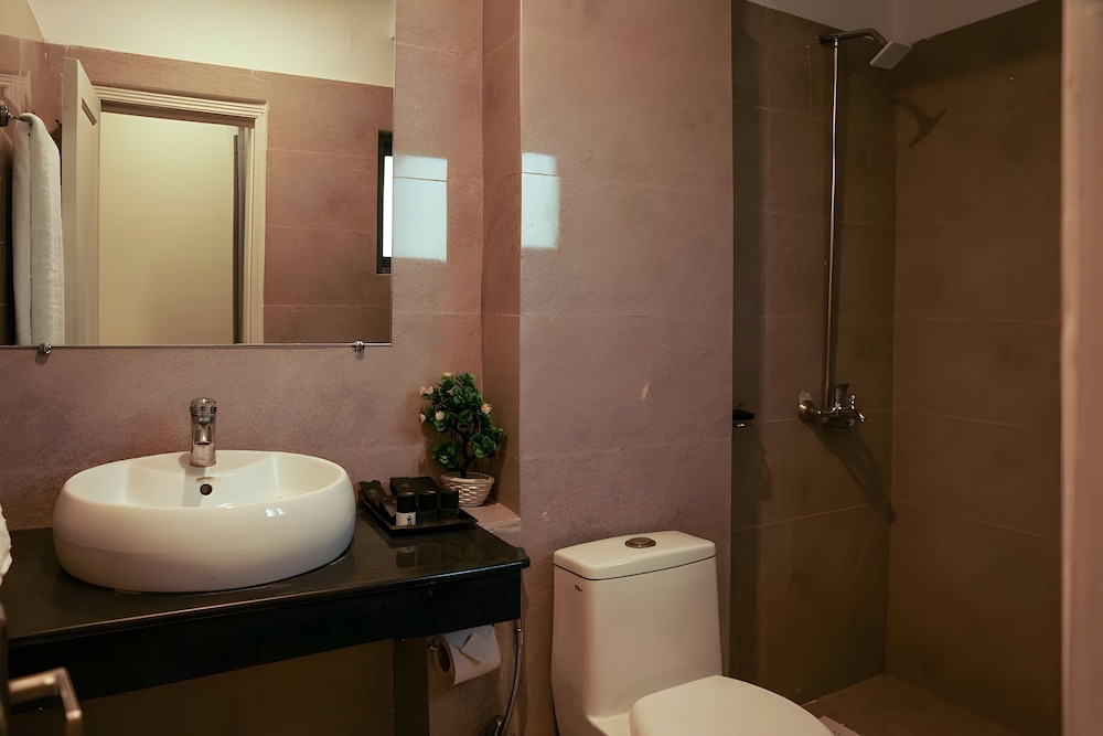 Faletti's Express - Islamabad 50/51
