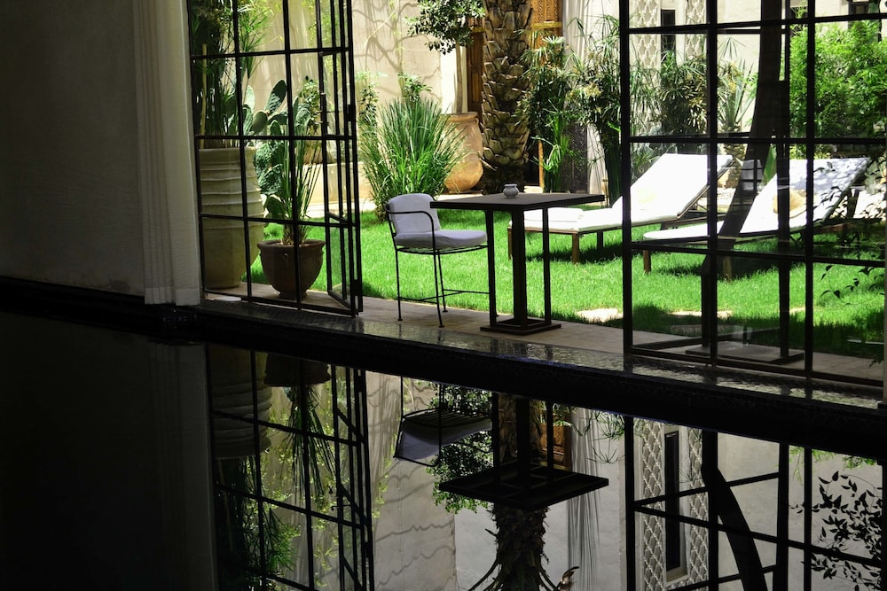 Palais Khum Boutique Hotel & Spa 60/72