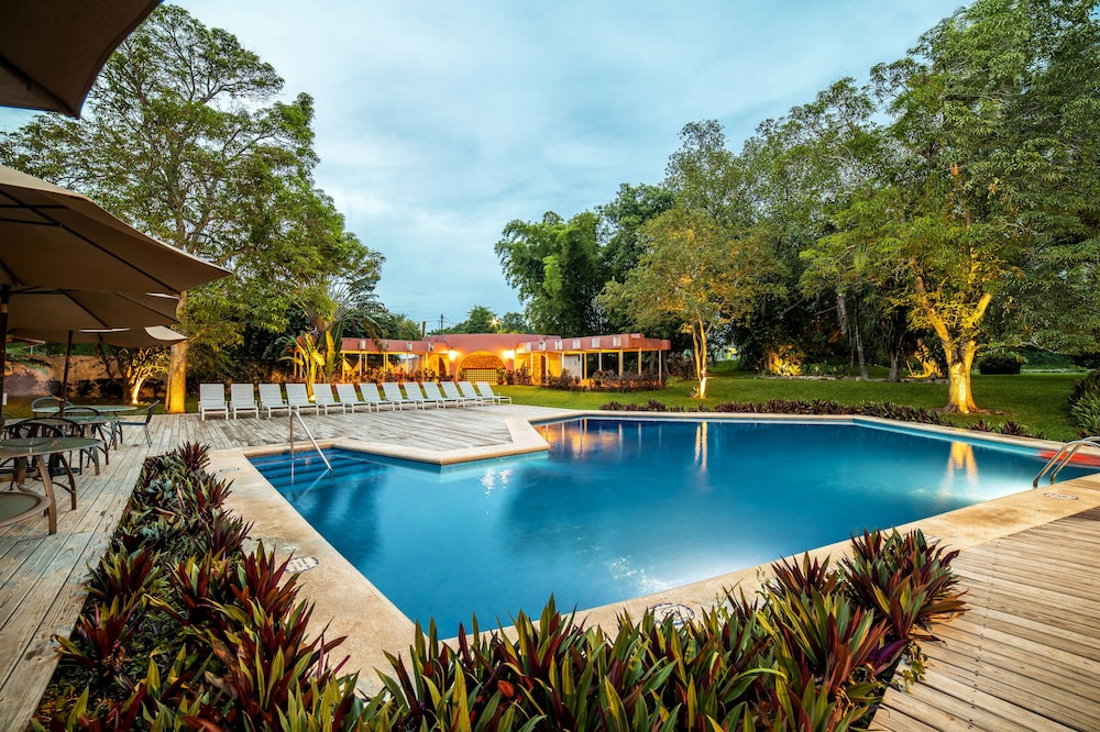 Chichen Itza Hotel 23/28