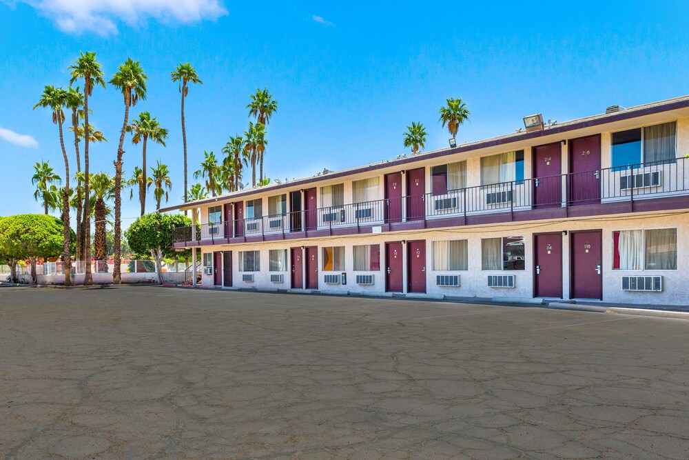 Knights Inn Yuma 1/24