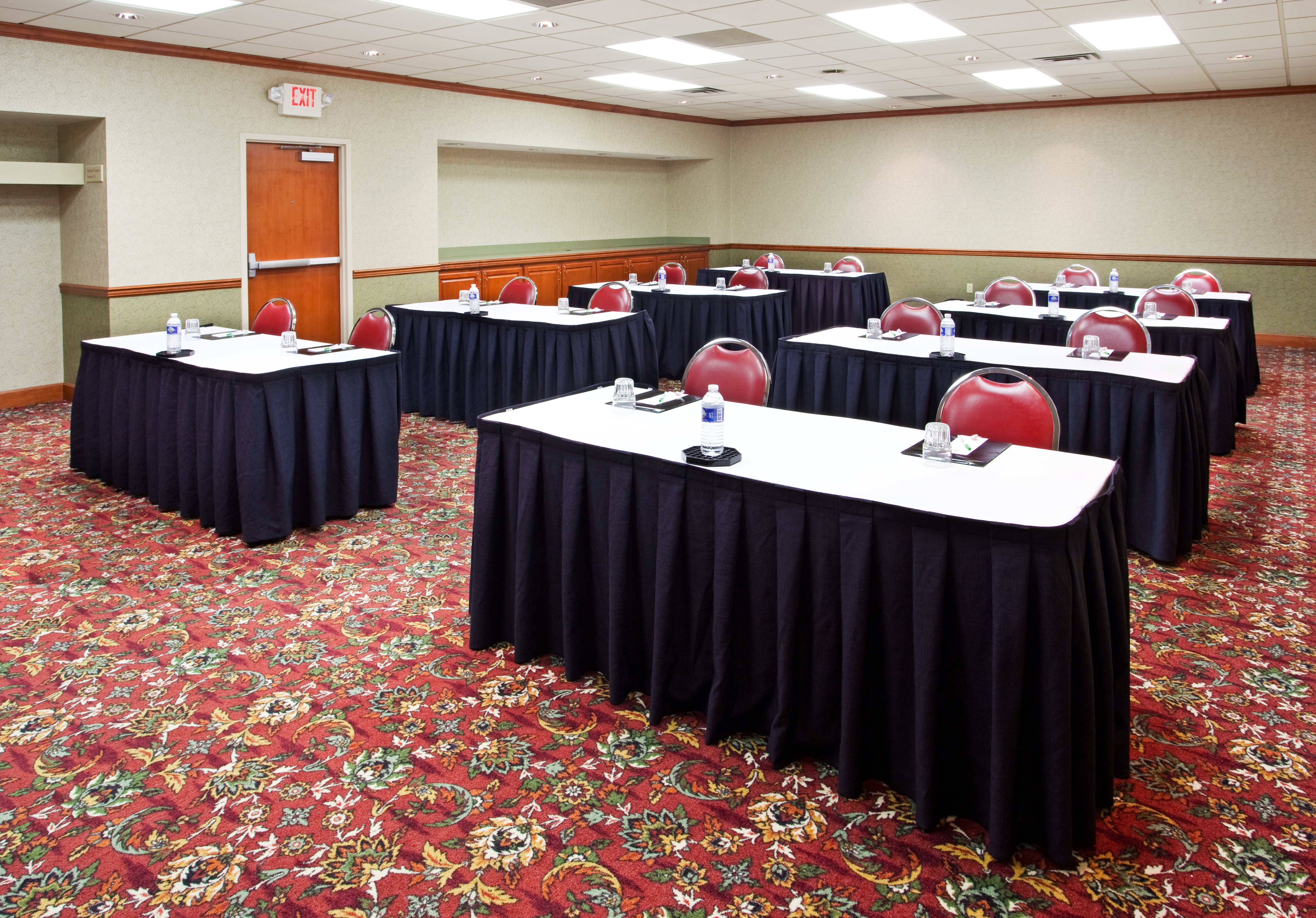 Holiday Inn Hotel and Suites Cincinnati-Eastgate(I-275e) 28/39