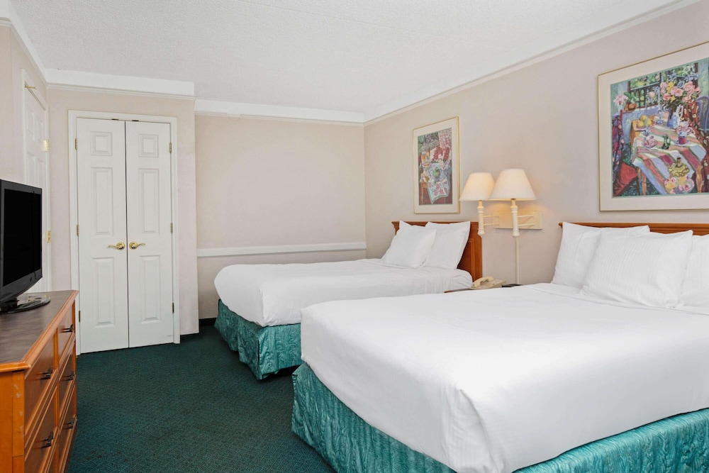 Days Inn by Wyndham Reno 15/47